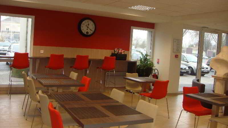The Originals Access, Hotel Cholet Gare Εξωτερικό φωτογραφία