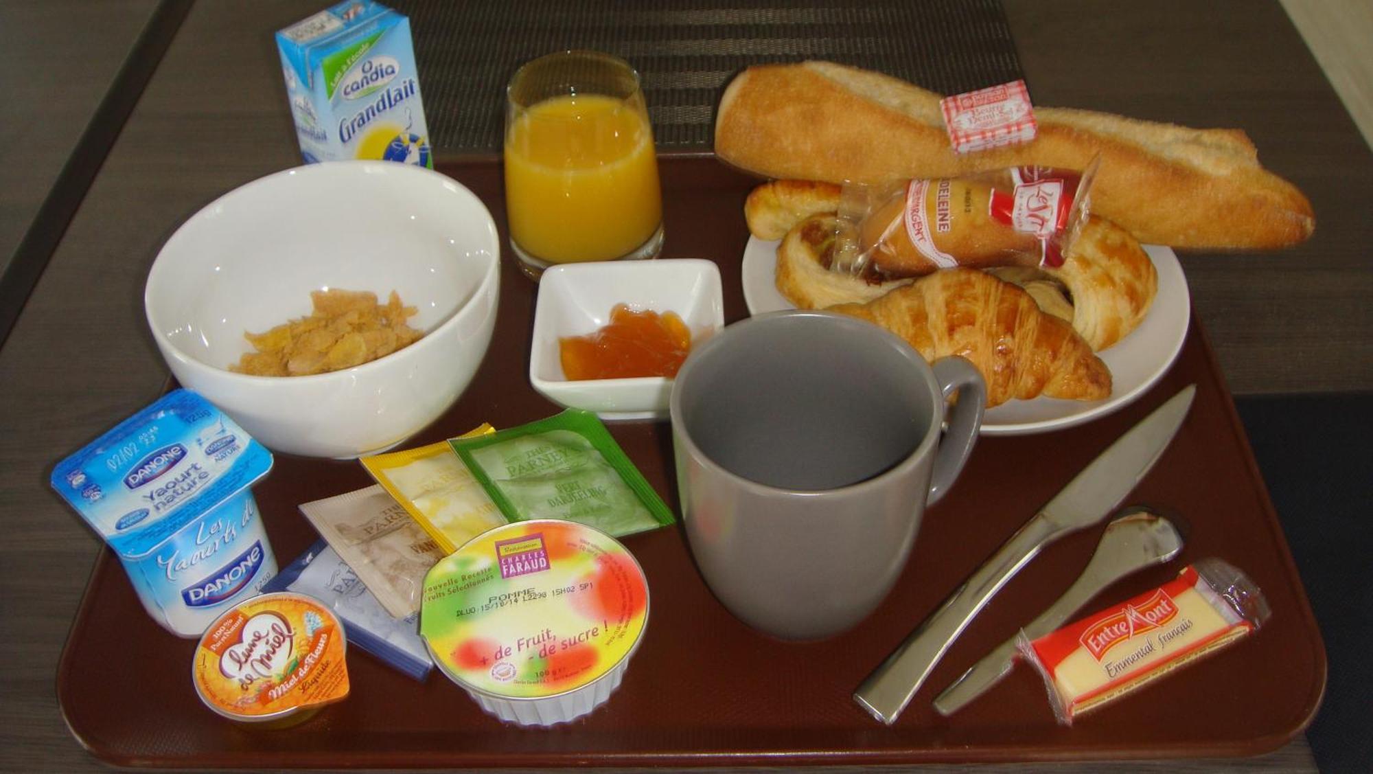 The Originals Access, Hotel Cholet Gare Εξωτερικό φωτογραφία