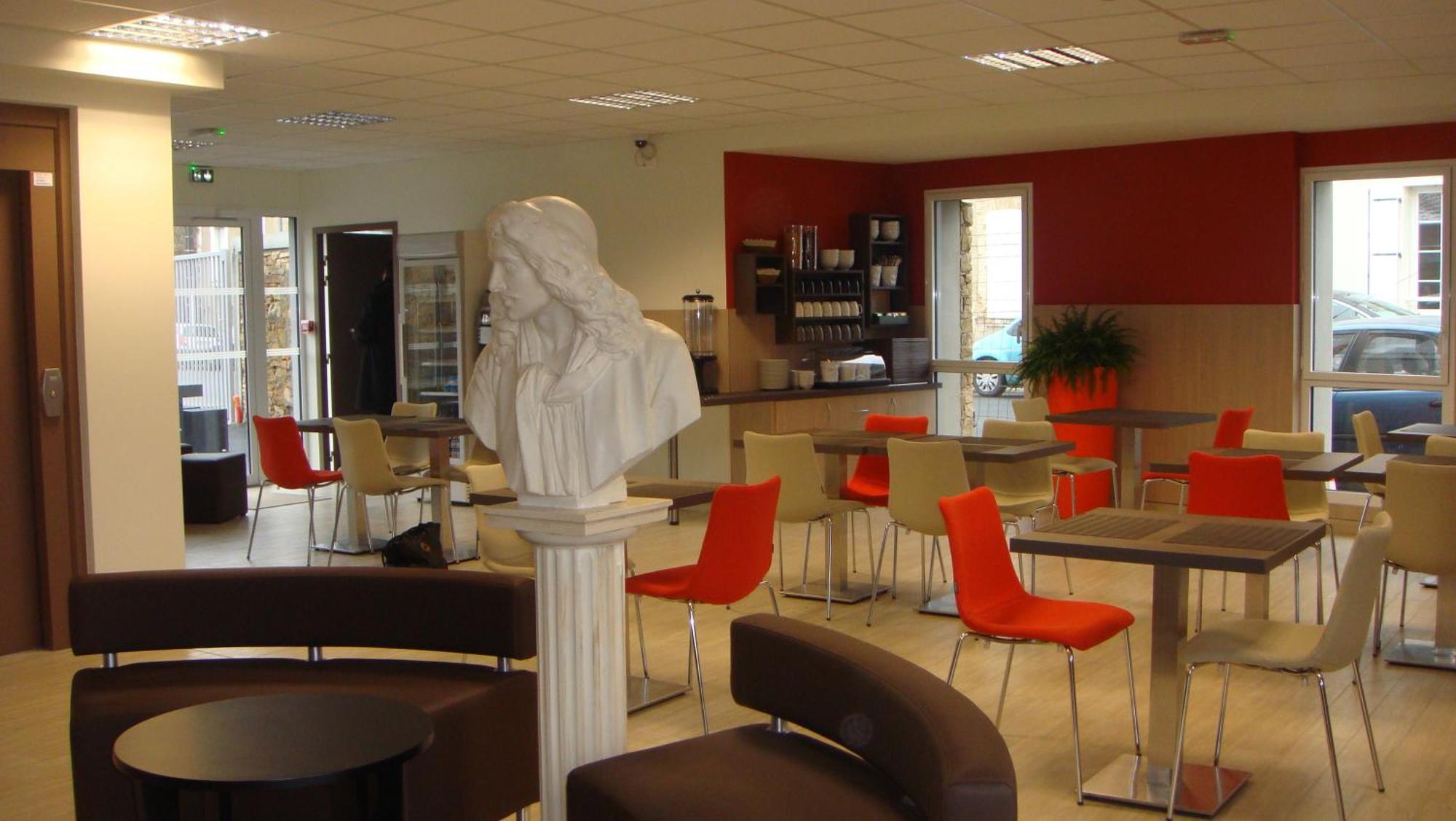 The Originals Access, Hotel Cholet Gare Εξωτερικό φωτογραφία